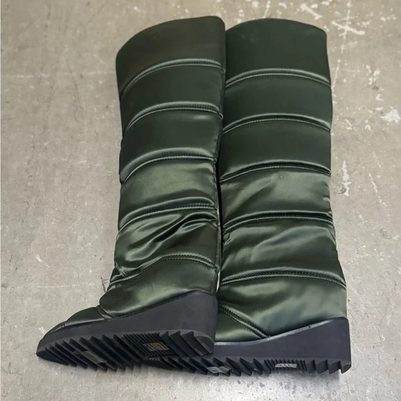 Jeffrey Campbell Squall Dark Green Winter Boots
Size 8 - Picture 8 of 10